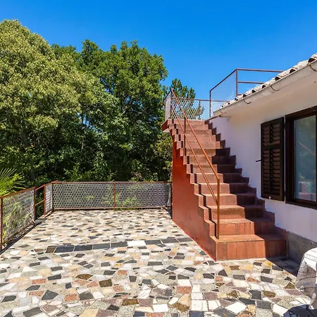 Five-bedroom In *