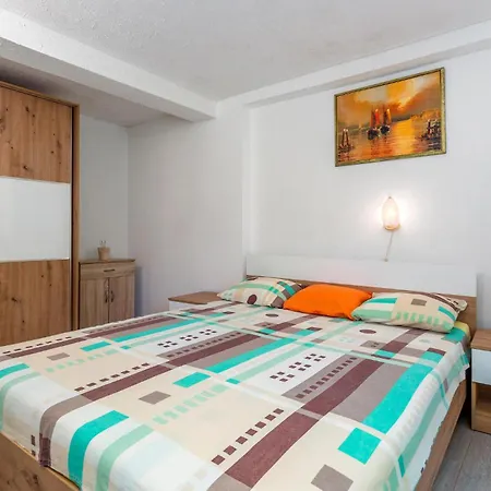Five-bedroom In