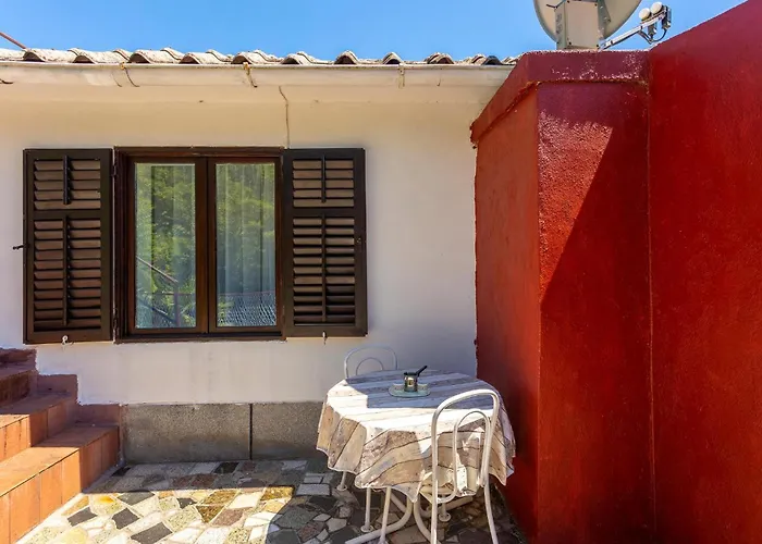 Five-bedroom In