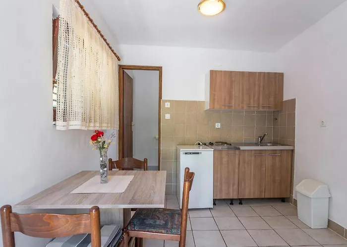 Five-bedroom In Holiday home